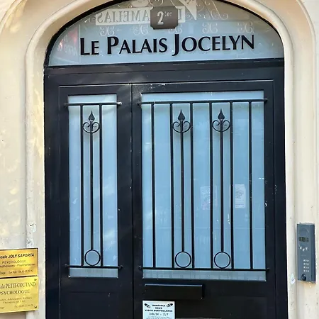 Apartman Refait A Neuf Centre De Nizza