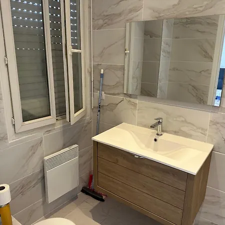 Apartman Refait A Neuf Centre De *